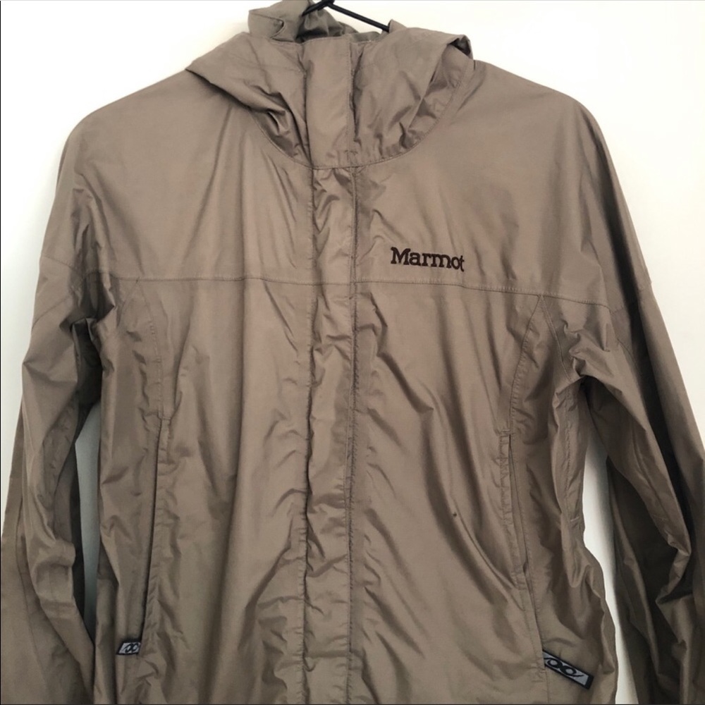 W Marmot hooded rain jacket.